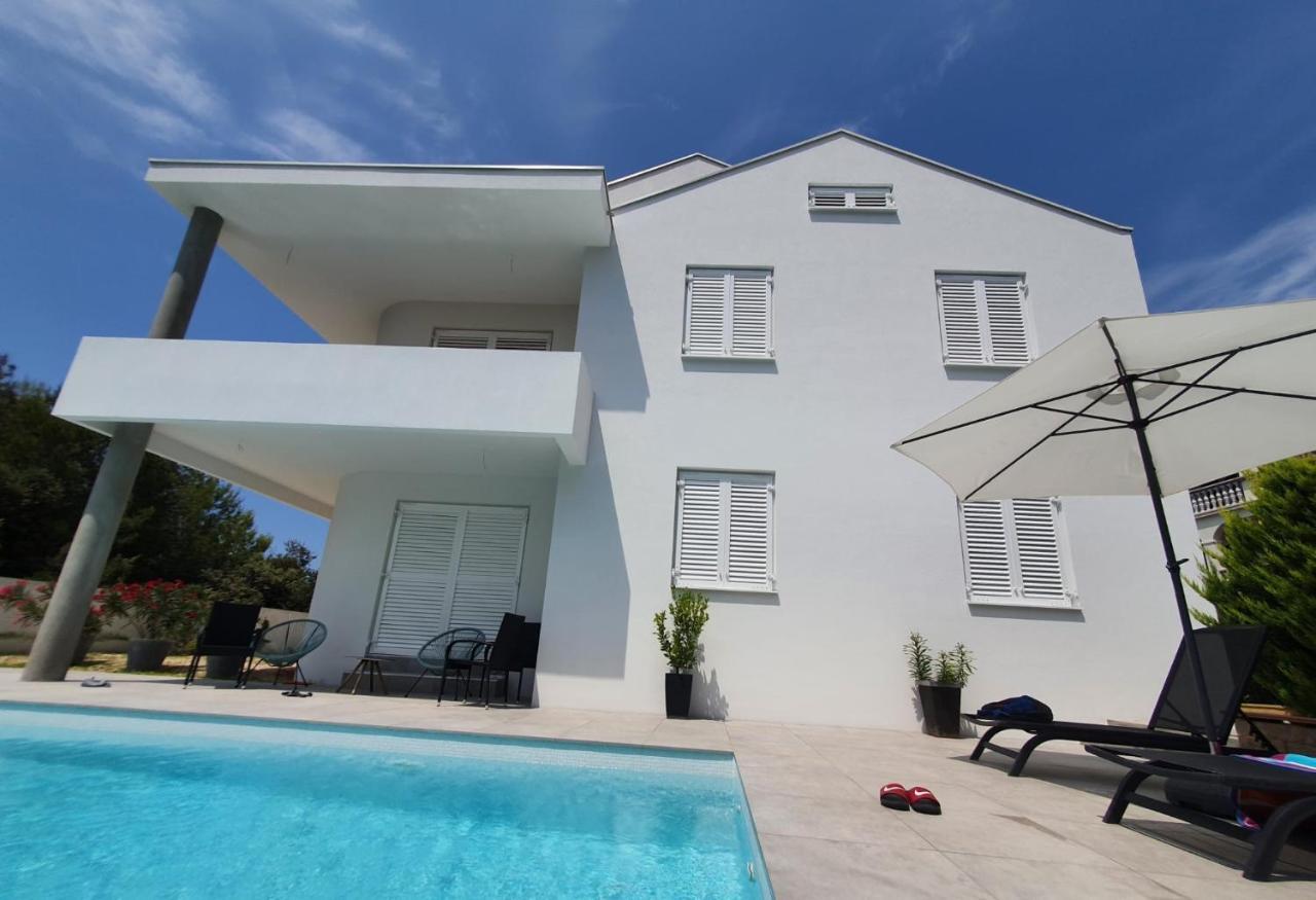 Haus Dalmatia With Heated Pool Daire Bibinje Dış mekan fotoğraf