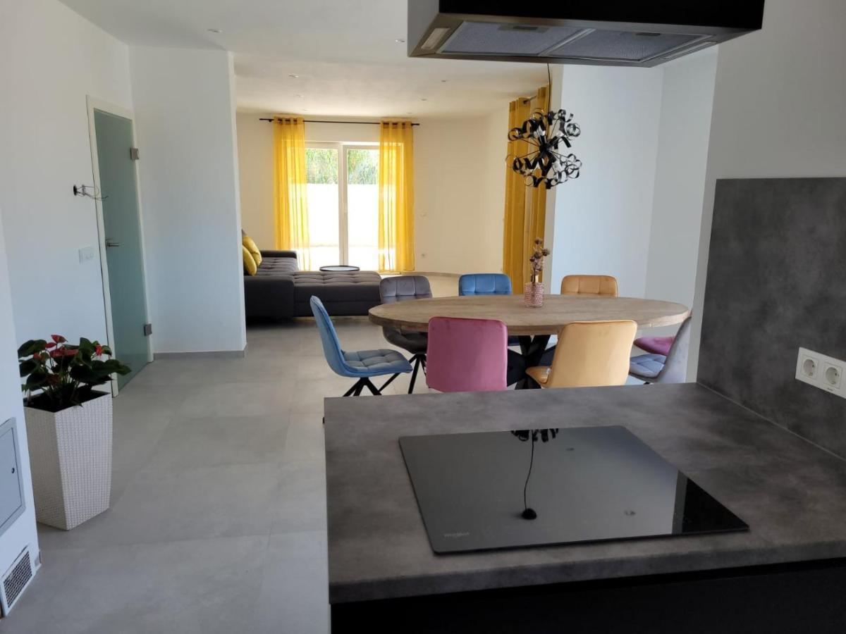 Haus Dalmatia With Heated Pool Daire Bibinje Dış mekan fotoğraf