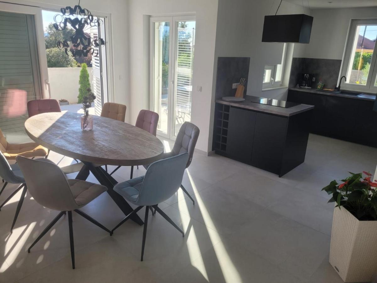 Haus Dalmatia With Heated Pool Daire Bibinje Dış mekan fotoğraf