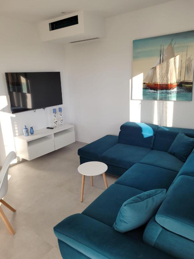 Haus Dalmatia With Heated Pool Daire Bibinje Dış mekan fotoğraf