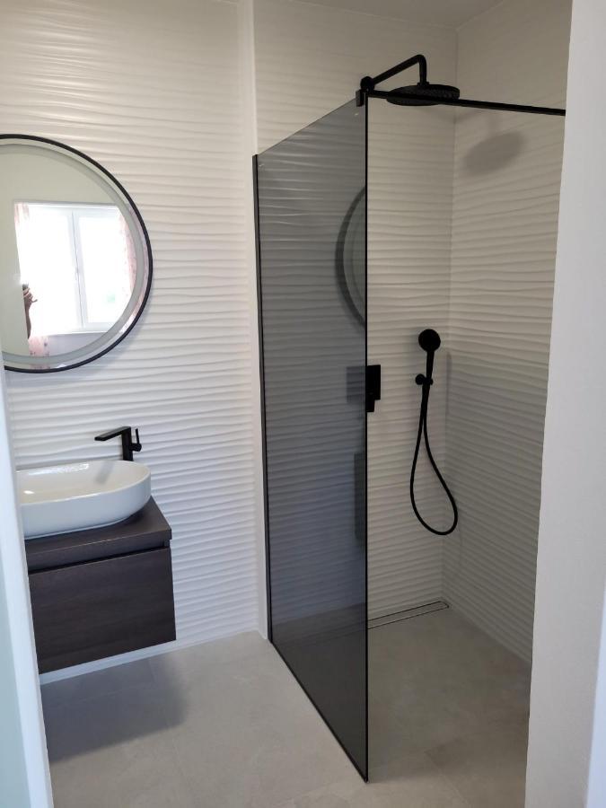 Haus Dalmatia With Heated Pool Daire Bibinje Dış mekan fotoğraf
