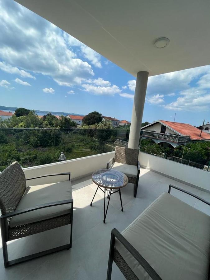 Haus Dalmatia With Heated Pool Daire Bibinje Dış mekan fotoğraf