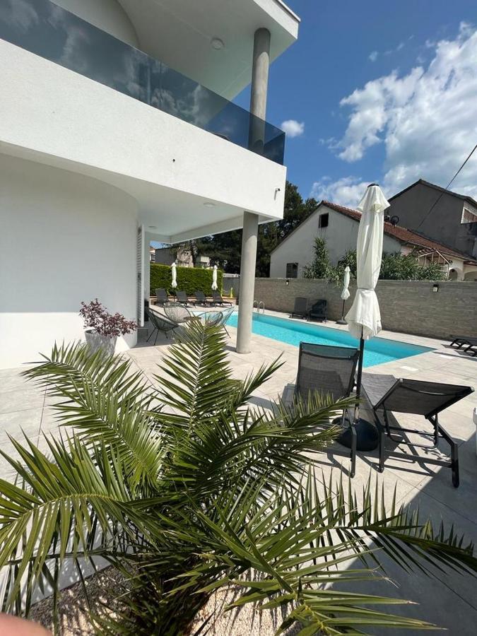 Haus Dalmatia With Heated Pool Daire Bibinje Dış mekan fotoğraf