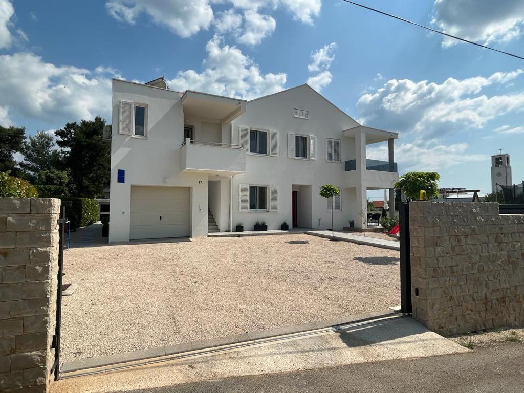 Haus Dalmatia With Heated Pool Daire Bibinje Dış mekan fotoğraf